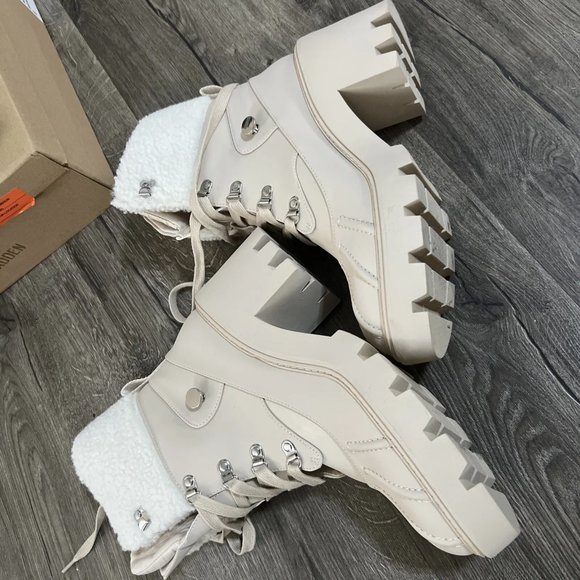 Steve Madden Women's Northern Lug-Sole Duck Booties Floor Model Check Pics B4HP - Picture 8 of 9